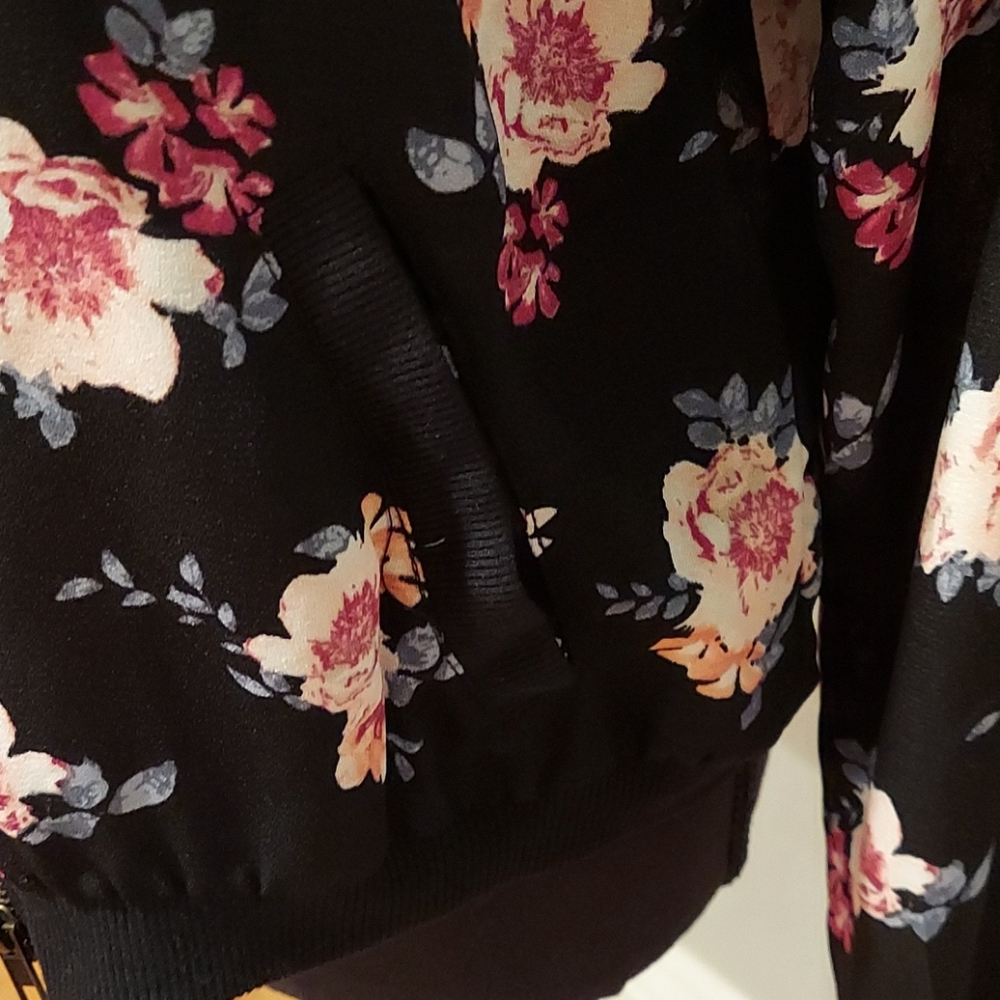 Jacket - Picture 3 of 4